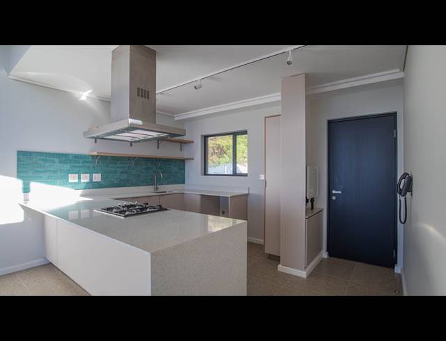 2 BEDROOM APARTMENT FOR SALE IN MUIZENBERG